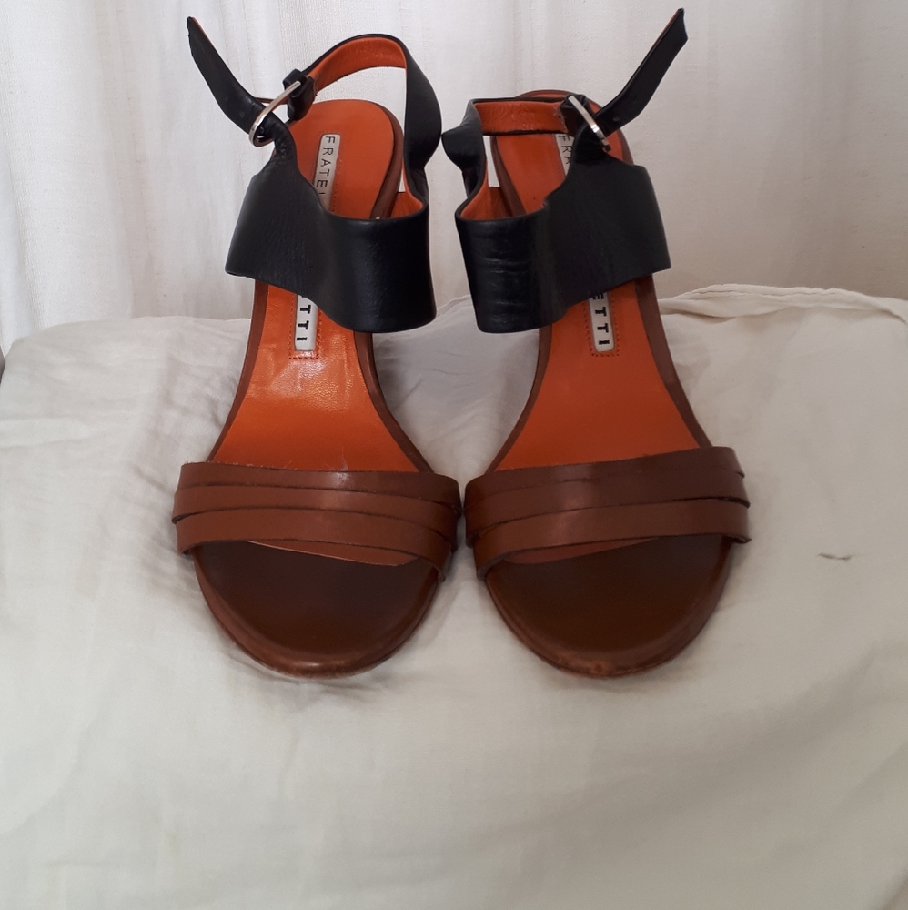 European Designer Fratelli Rossetti wedge sandal. Size 6